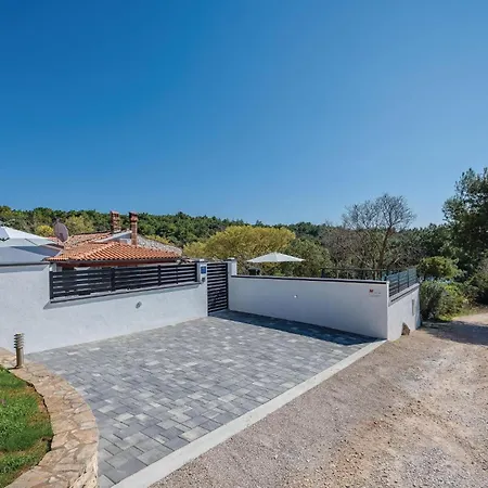 Stunning Home In Labin With Jacuzzi Holiday home Koromacno