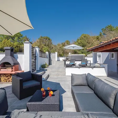 Stunning Home In Labin With Jacuzzi Holiday home Koromacno
