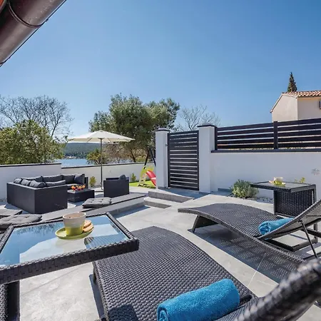 Stunning Home In Labin With Jacuzzi *