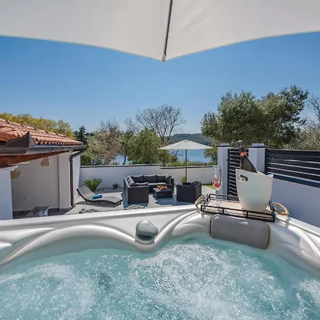 Holiday home Stunning Home In Labin With Jacuzzi Koromacno