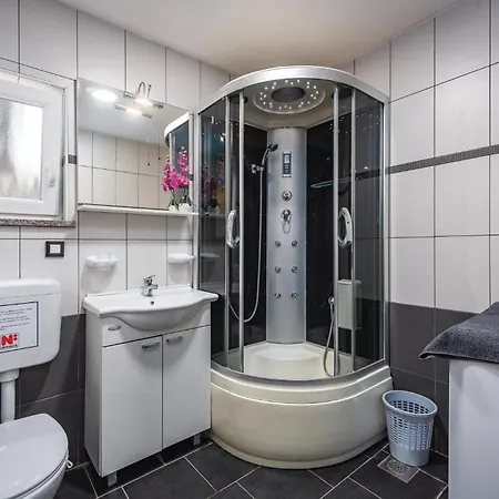 Holiday home Stunning Home In Labin With Jacuzzi Koromacno