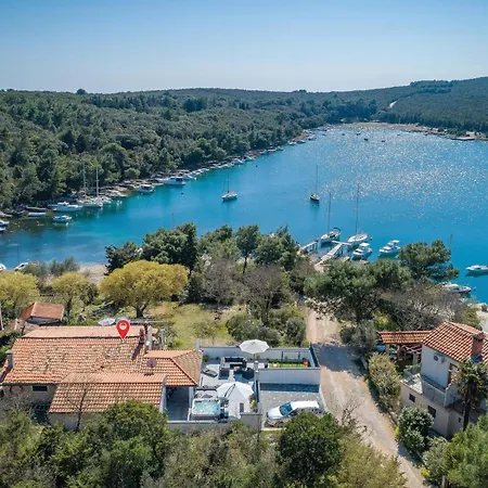 Stunning Home In Labin With Jacuzzi Holiday home *
